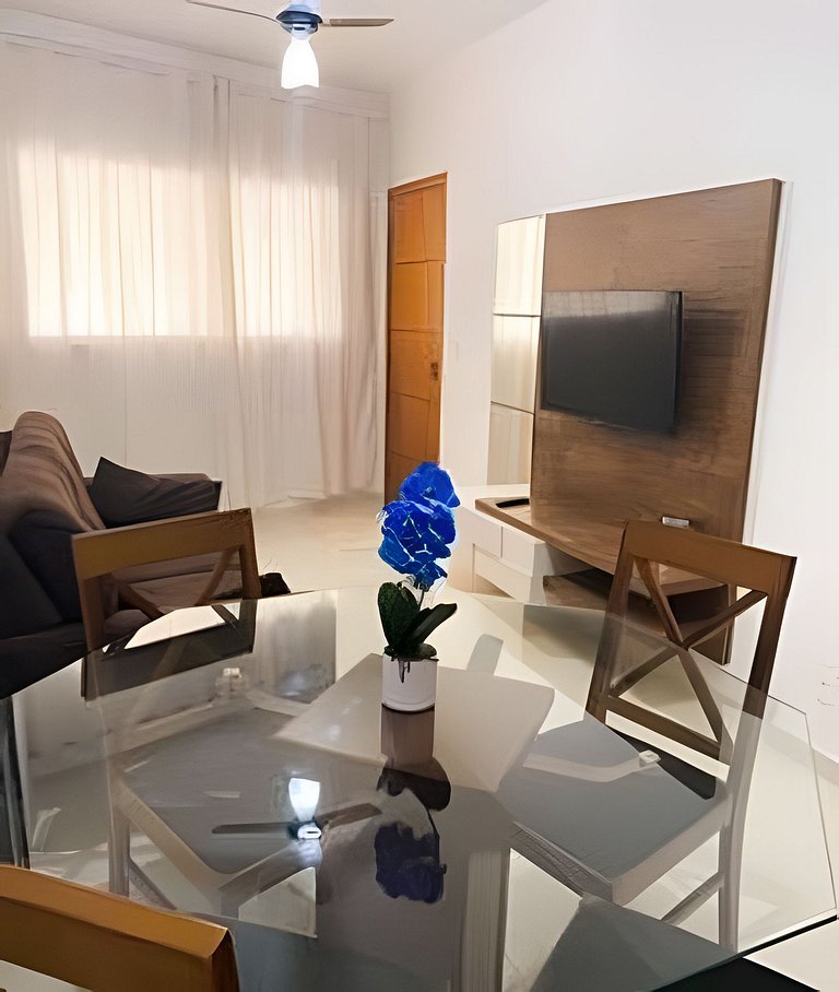Ap de 1 quarto, com TV, maquina de lavar e garagem