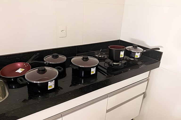 Ap de 1 quarto, com TV, maquina de lavar e garagem