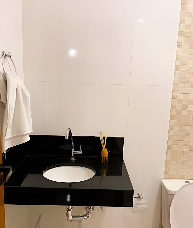 Ap de 1 quarto, com TV, maquina de lavar e garagem