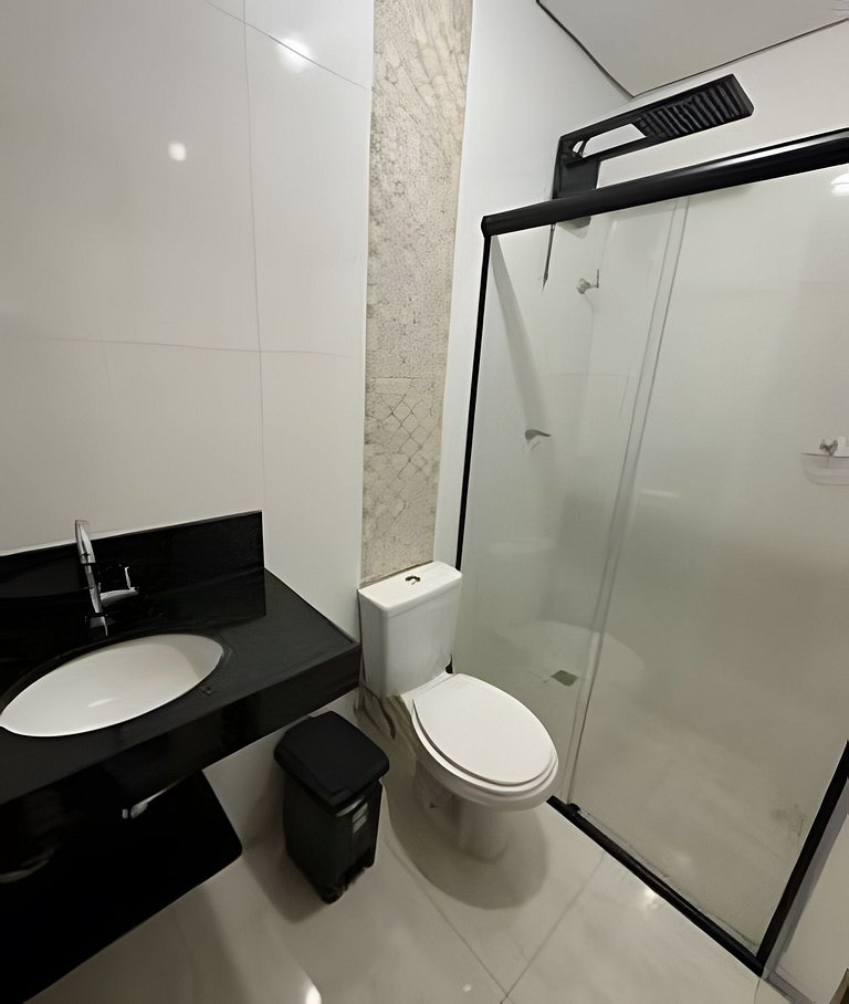 Ap de 1 quarto, com TV, maquina de lavar e garagem