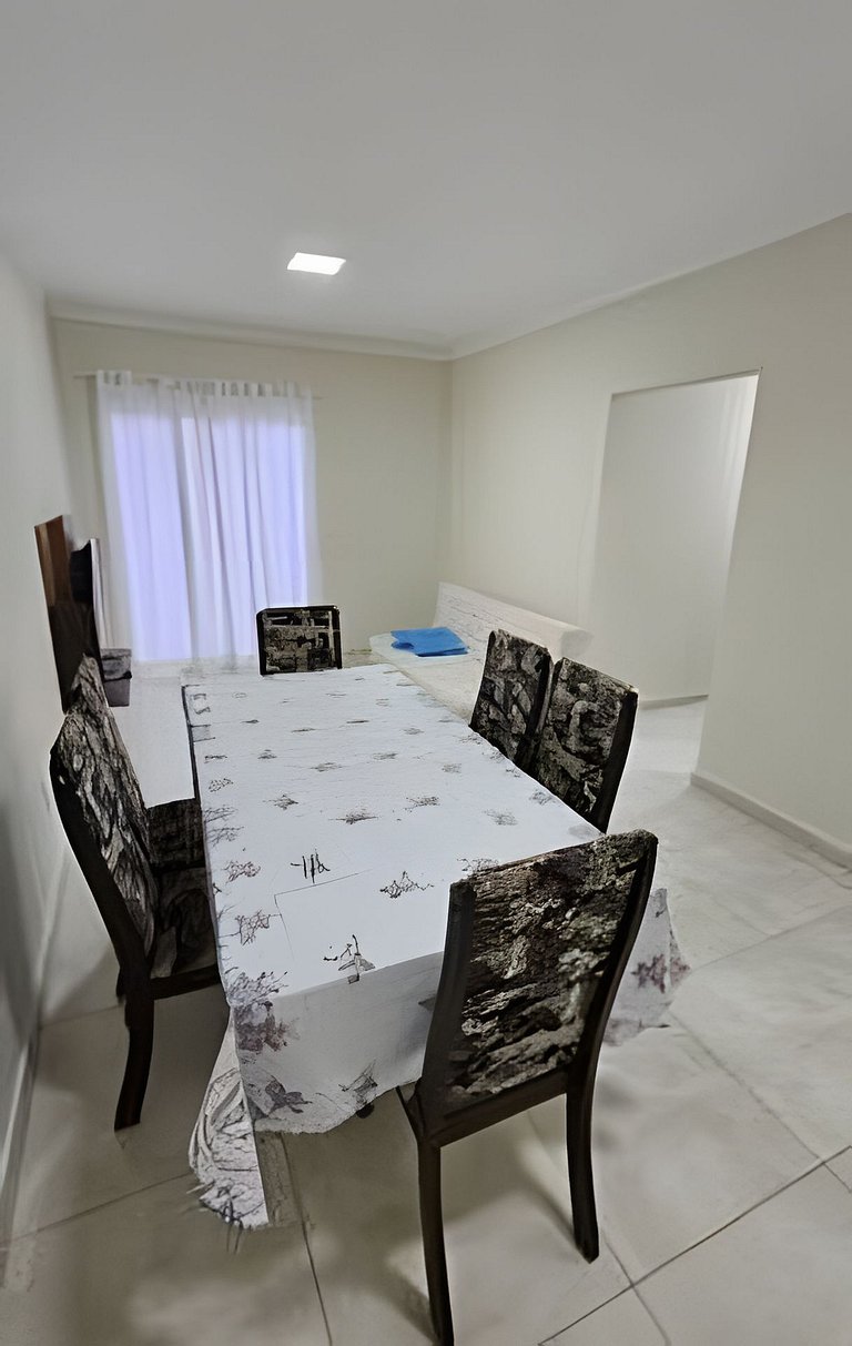 Apto com 3 Quartos 2 Banheiros com Churrasqueira