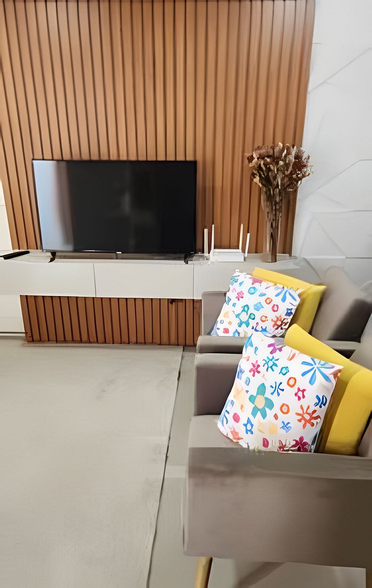 Casa 2 Quartos com Ar próximo ao P 7 e Rodoviária