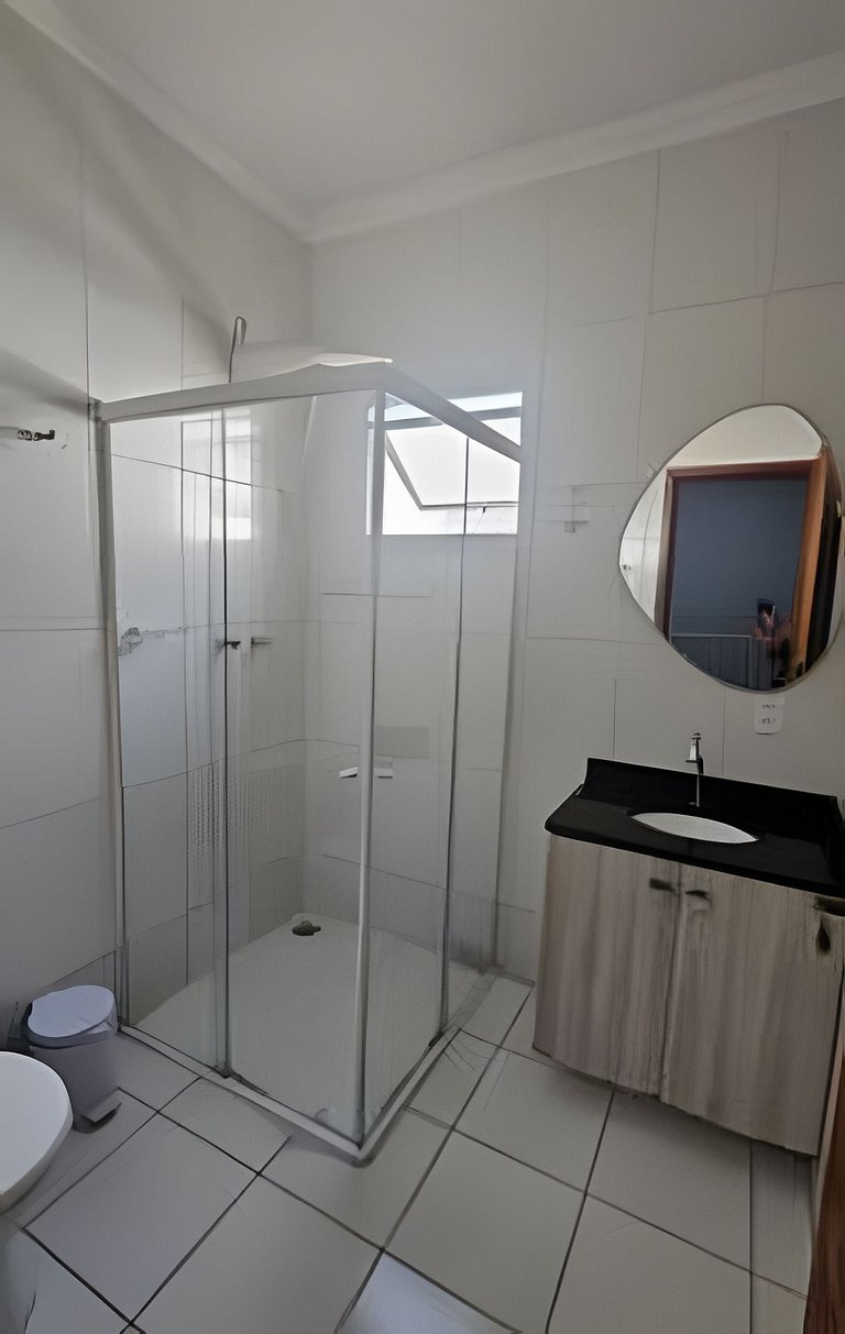 Casa 2 Quartos com Ar próximo ao P 7 e Rodoviária
