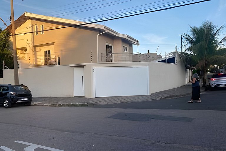 Casa Grande em Americana proximo a Rodoviaria e ao P7 Evento
