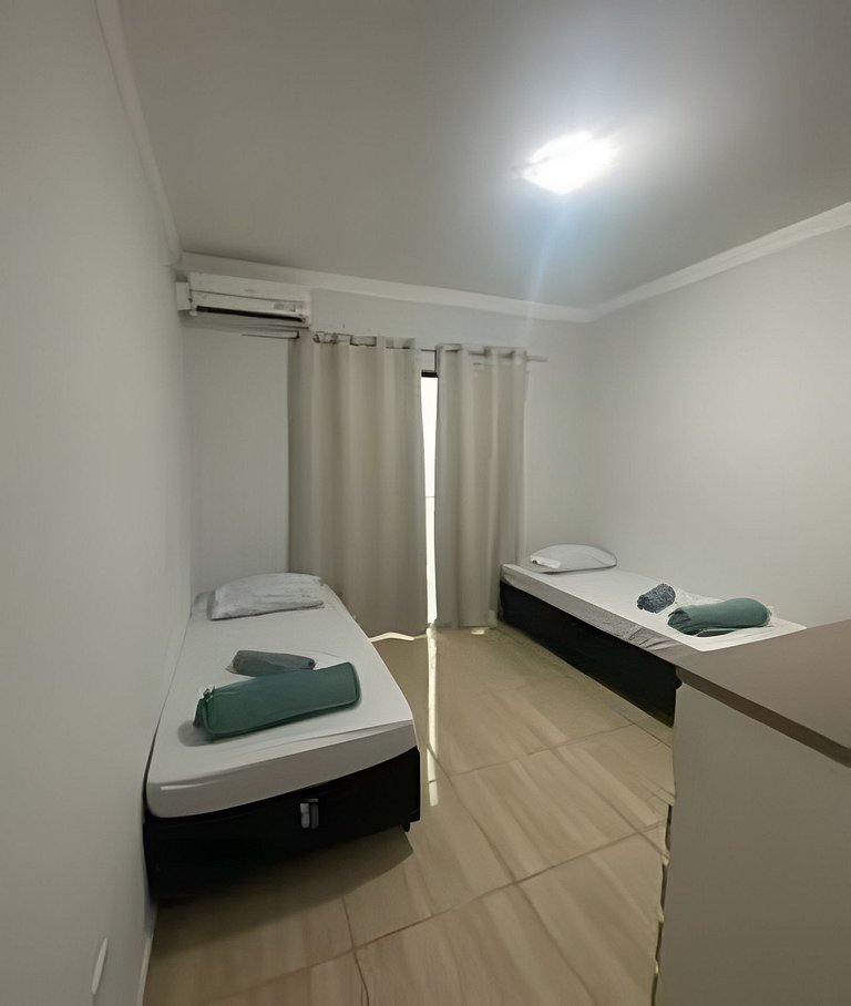 Apartamento 2 Quartos 2 Banheiros com Ar