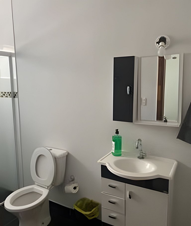Apartamento 2 Quartos 2 Banheiros com Ar