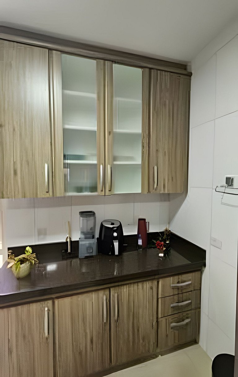 Linda Casa com Churrasqueira e 3 Quartos com Ar