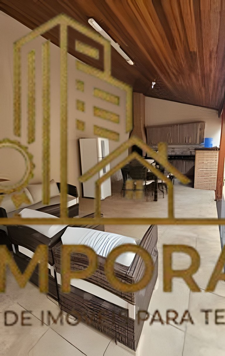 Casa com Churrasqueira e 3 Quartos com Ar cond.
