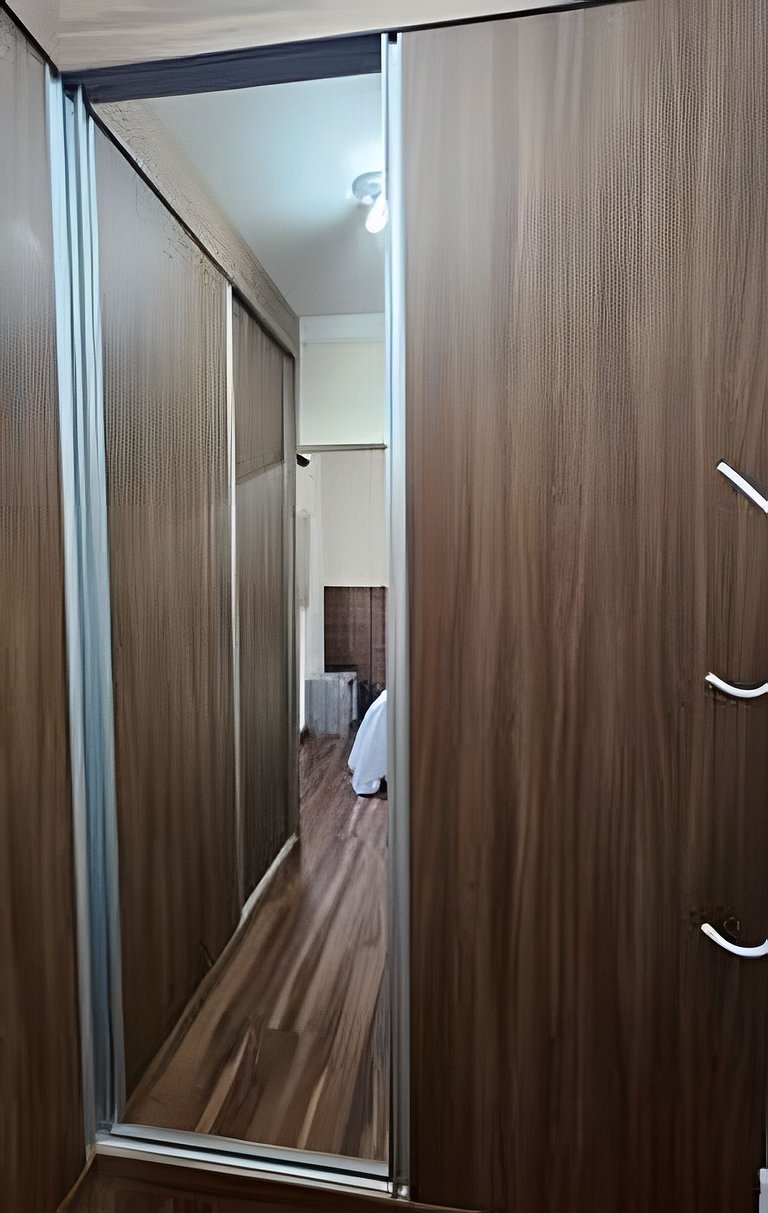 Linda Casa com Churrasqueira e 3 Quartos com Ar