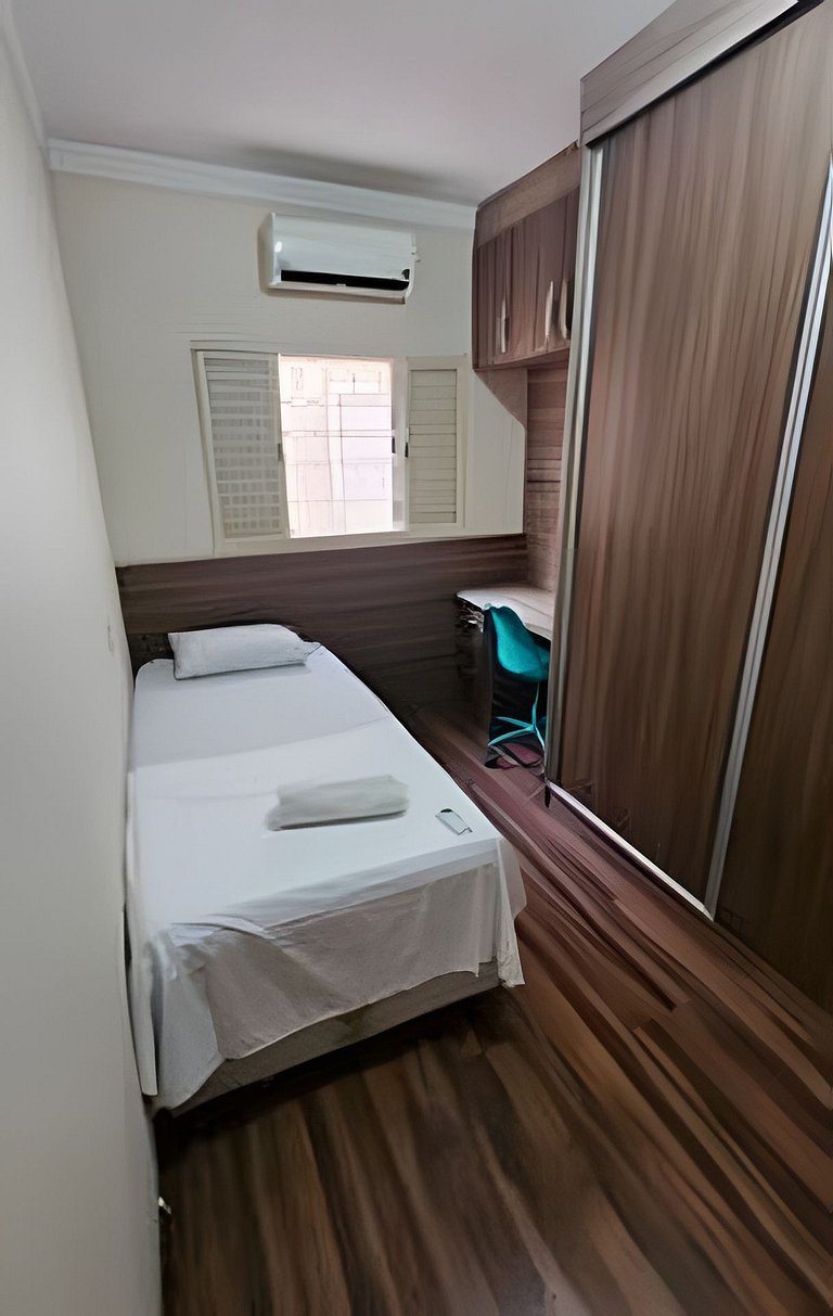 Linda Casa com Churrasqueira e 3 Quartos com Ar
