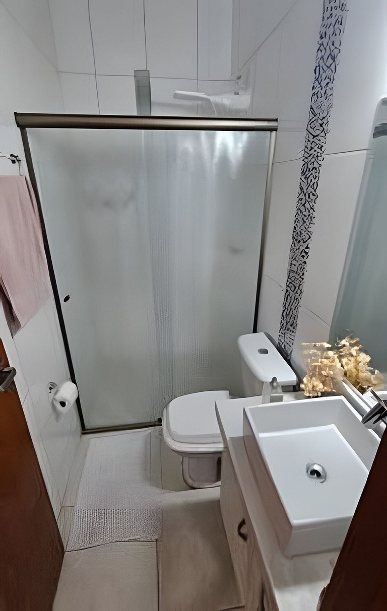 Linda Casa com Churrasqueira e 3 Quartos com Ar