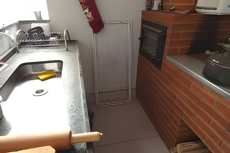 Linda casa com 2 suites, 1km/2 min do ECPA ,Tupi