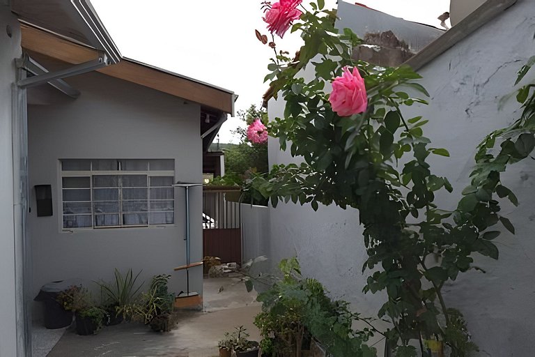 Linda casa com 2 suites, 1km/2 min do ECPA ,Tupi