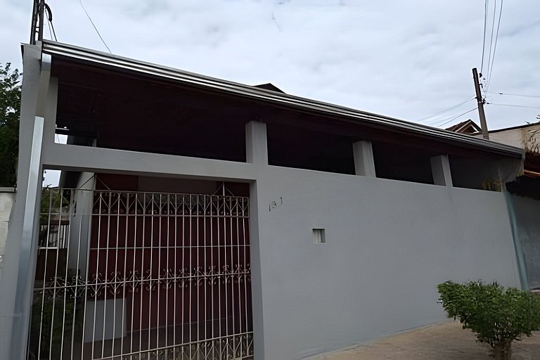 Linda casa com 2 suites, 1km/2 min do ECPA ,Tupi
