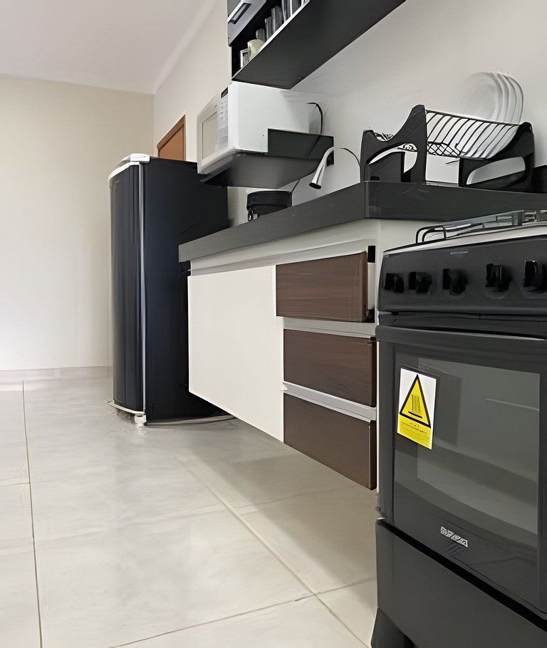 Apto Amplo Completo e Economico
