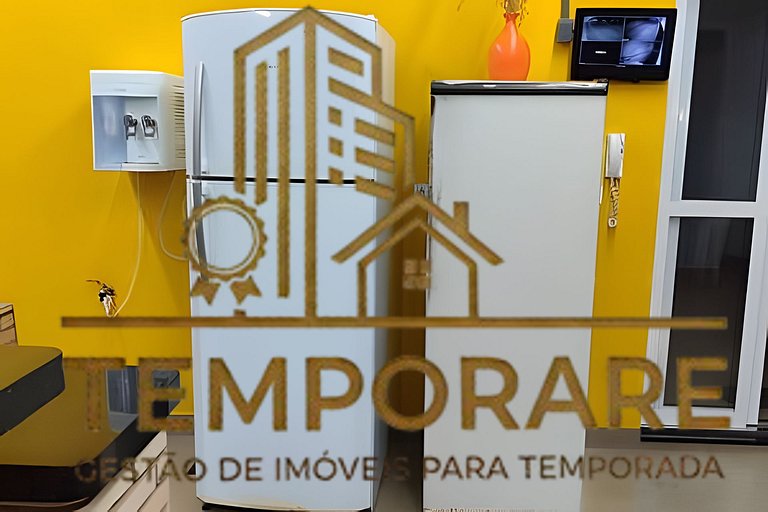 Casa com piscina e churrasqueira, bem localizada.